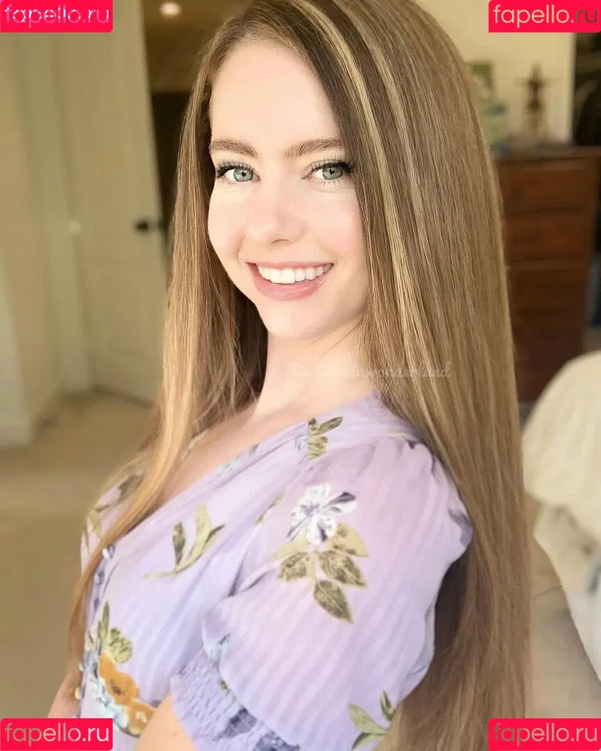 Findaliceinwonderland / alygreenxo / festivalfashionista Onlyfans Photo Gallery 