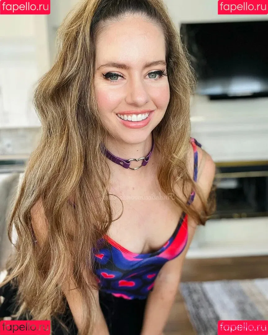 Findaliceinwonderland / alygreenxo / festivalfashionista Onlyfans Photo Gallery 
