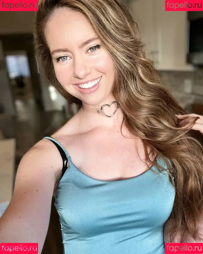 Findaliceinwonderland / alygreenxo / festivalfashionista Onlyfans Photo Gallery 