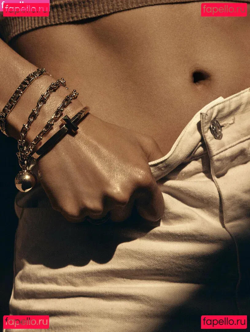 Adria Arjona Onlyfans Photo Gallery 