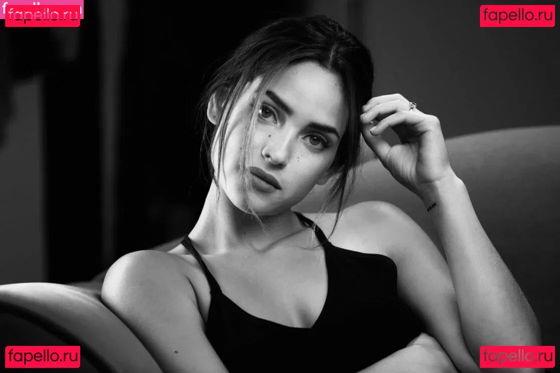 Adria Arjona Onlyfans Photo Gallery 