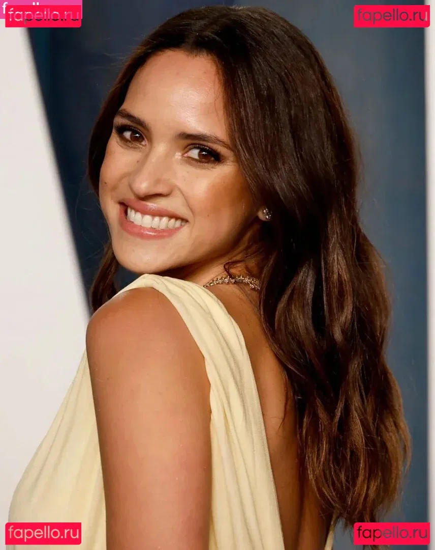 Adria Arjona Onlyfans Photo Gallery 