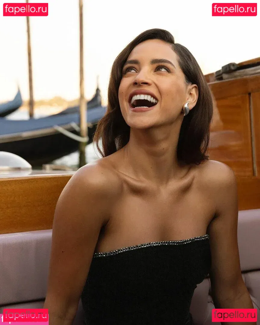 Adria Arjona Onlyfans Photo Gallery 