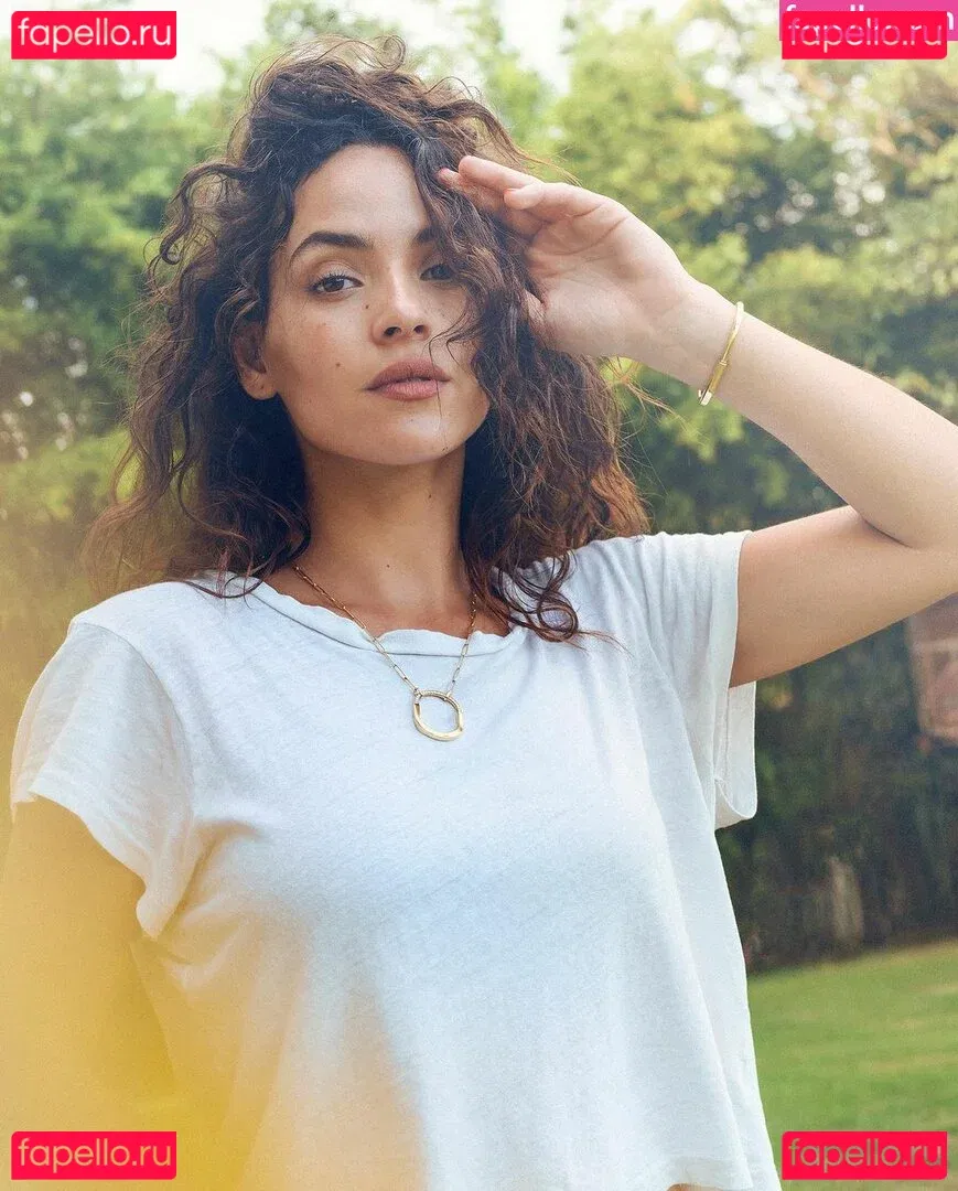 Adria Arjona Onlyfans Photo Gallery 