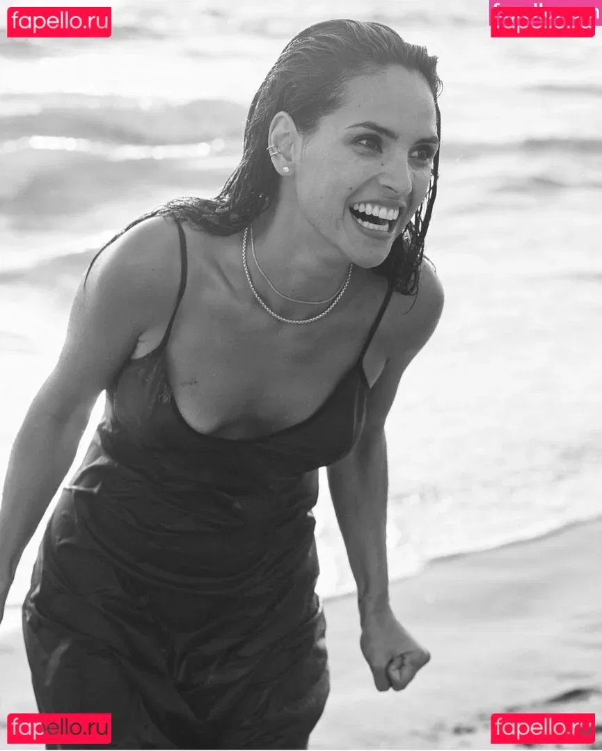 Adria Arjona Onlyfans Photo Gallery 