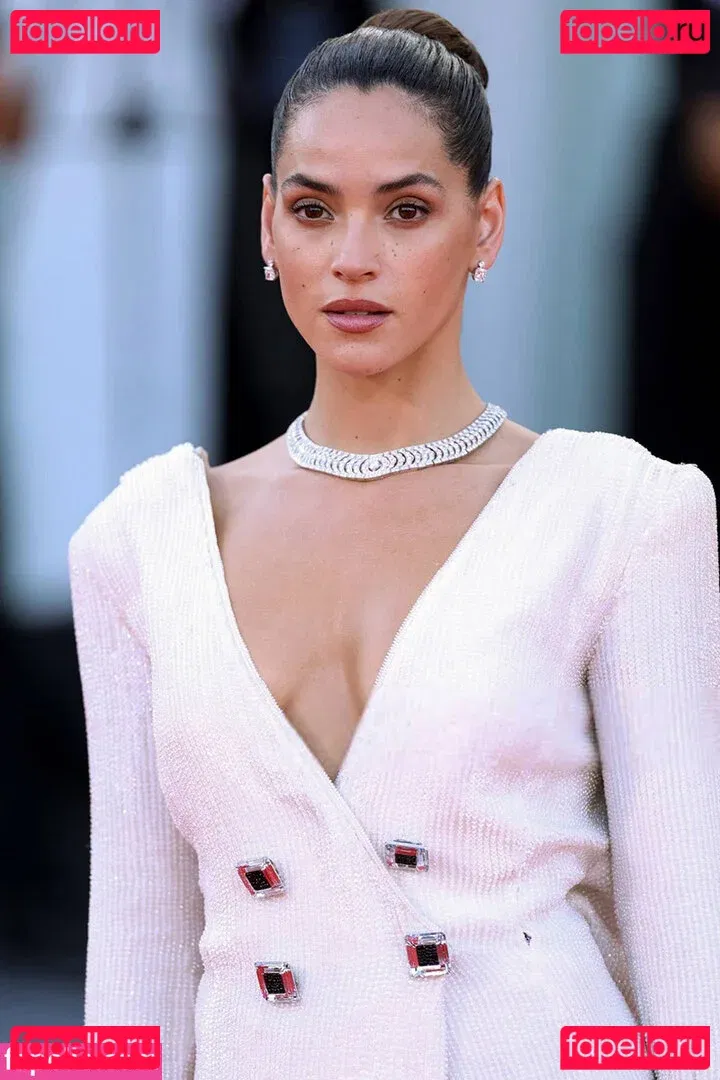 Adria Arjona Onlyfans Photo Gallery 