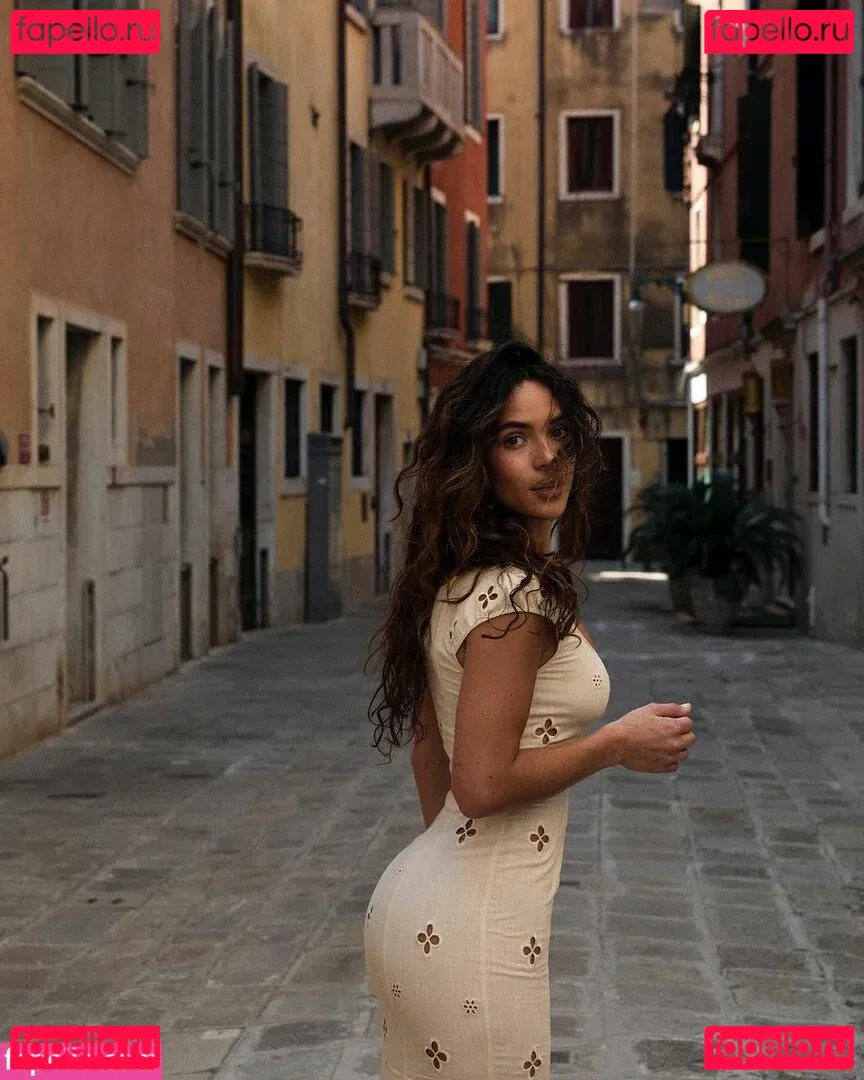 Adria Arjona Onlyfans Photo Gallery 