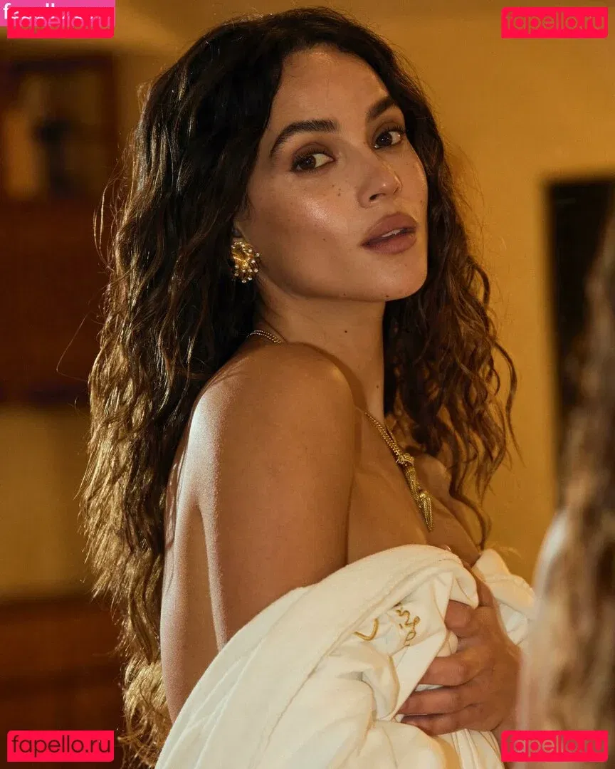 Adria Arjona Onlyfans Photo Gallery 