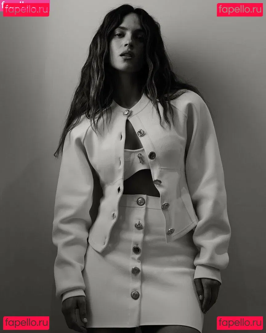 Adria Arjona Onlyfans Photo Gallery 