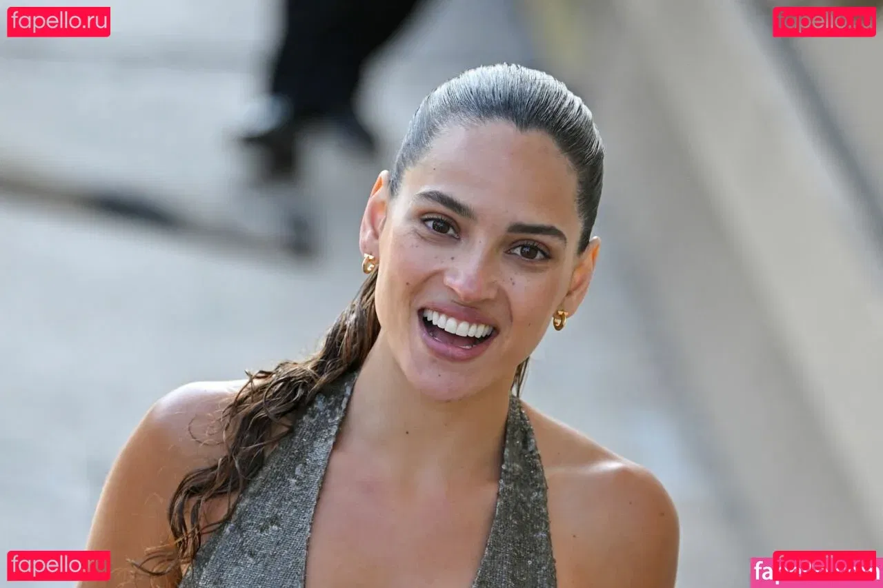 Adria Arjona Onlyfans Photo Gallery 