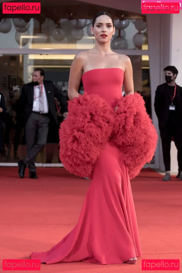 Adria Arjona Onlyfans Photo Gallery 