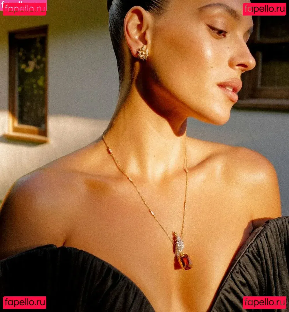 Adria Arjona Onlyfans Photo Gallery 