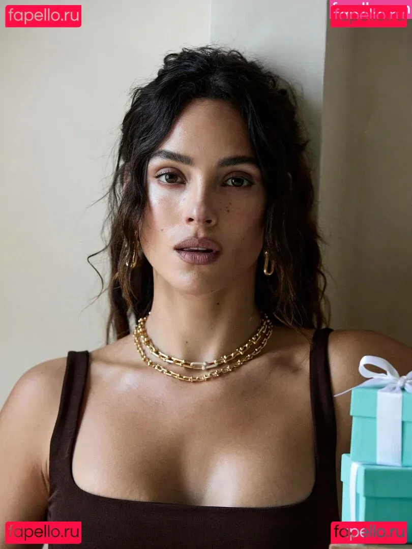 Adria Arjona Onlyfans Photo Gallery 