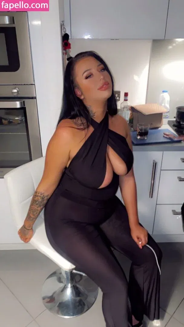 Abbie Mcgann / abbieisgr8 Onlyfans Photo Gallery 