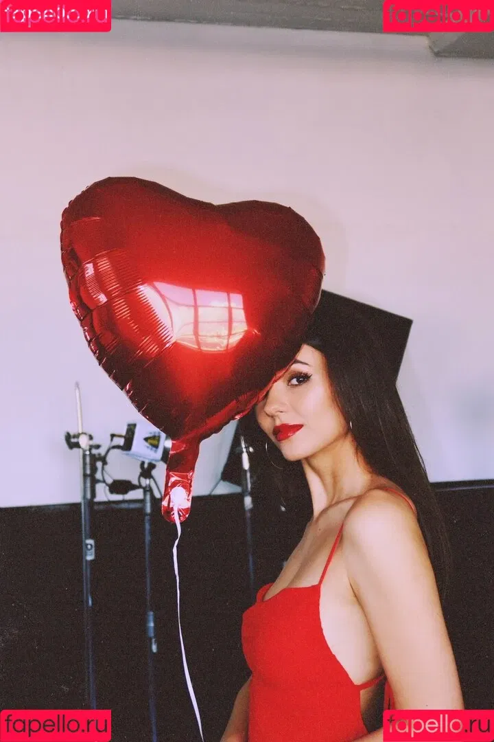 Victoria Justice / victoriajustice Onlyfans Photo Gallery 