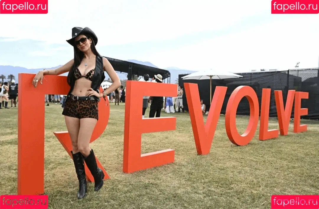 Victoria Justice / victoriajustice Onlyfans Photo Gallery 