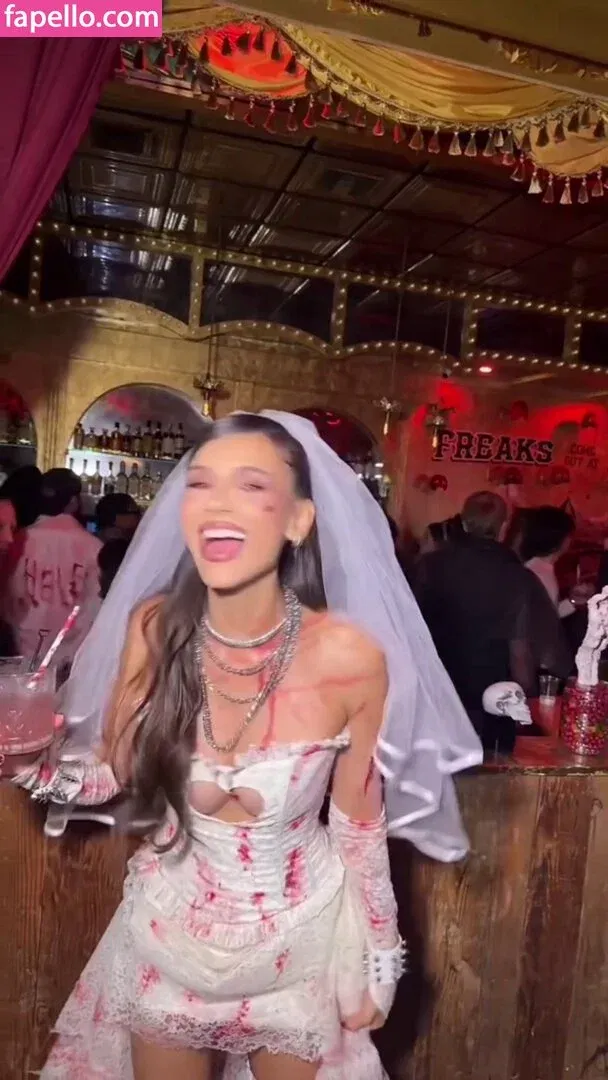 Victoria Justice / victoriajustice Onlyfans Photo Gallery 