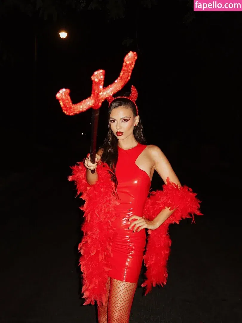 Victoria Justice / victoriajustice Onlyfans Photo Gallery 