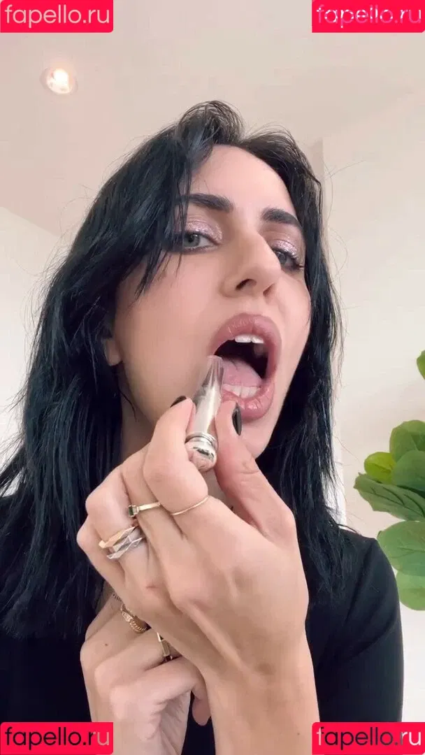 Hila Klein / ethanklein / kleinhila Onlyfans Photo Gallery 