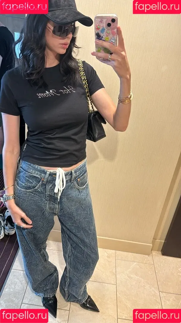 Hila Klein / ethanklein / kleinhila Onlyfans Photo Gallery 