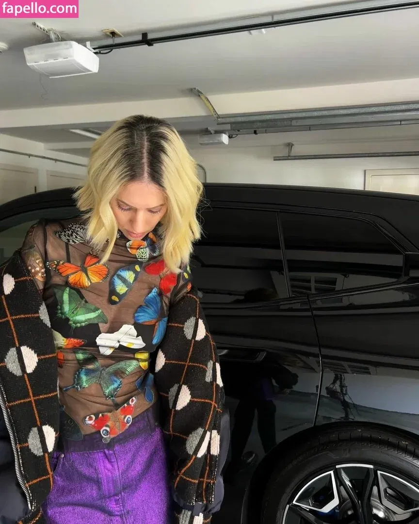 Hila Klein / ethanklein / kleinhila Onlyfans Photo Gallery 