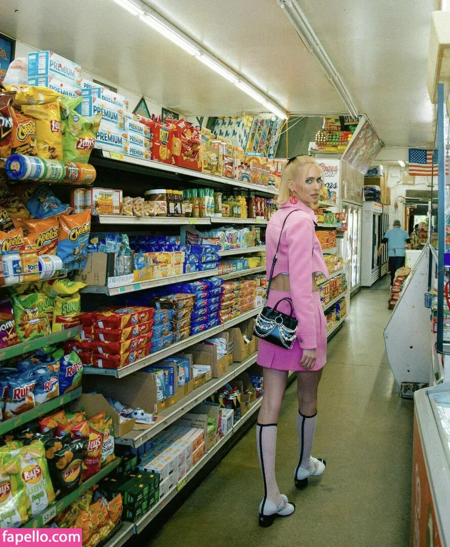 Hila Klein / ethanklein / kleinhila Onlyfans Photo Gallery 