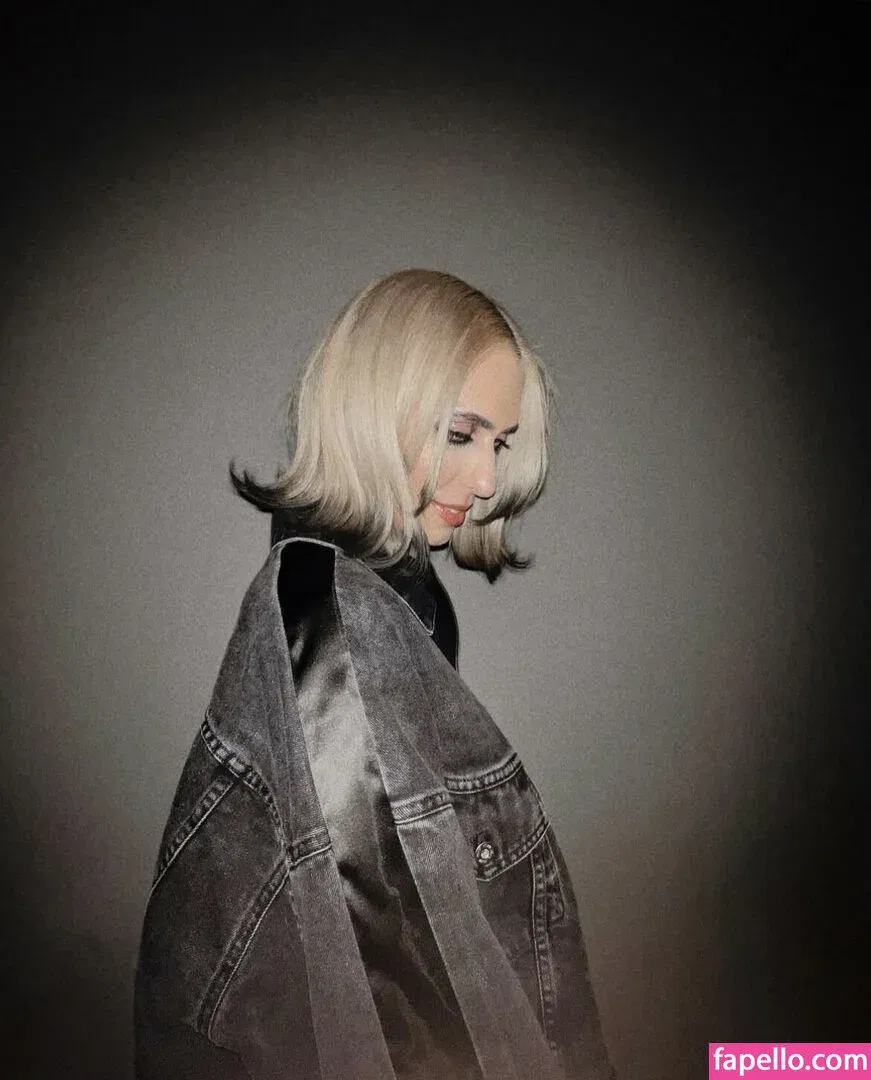 Hila Klein / ethanklein / kleinhila Onlyfans Photo Gallery 