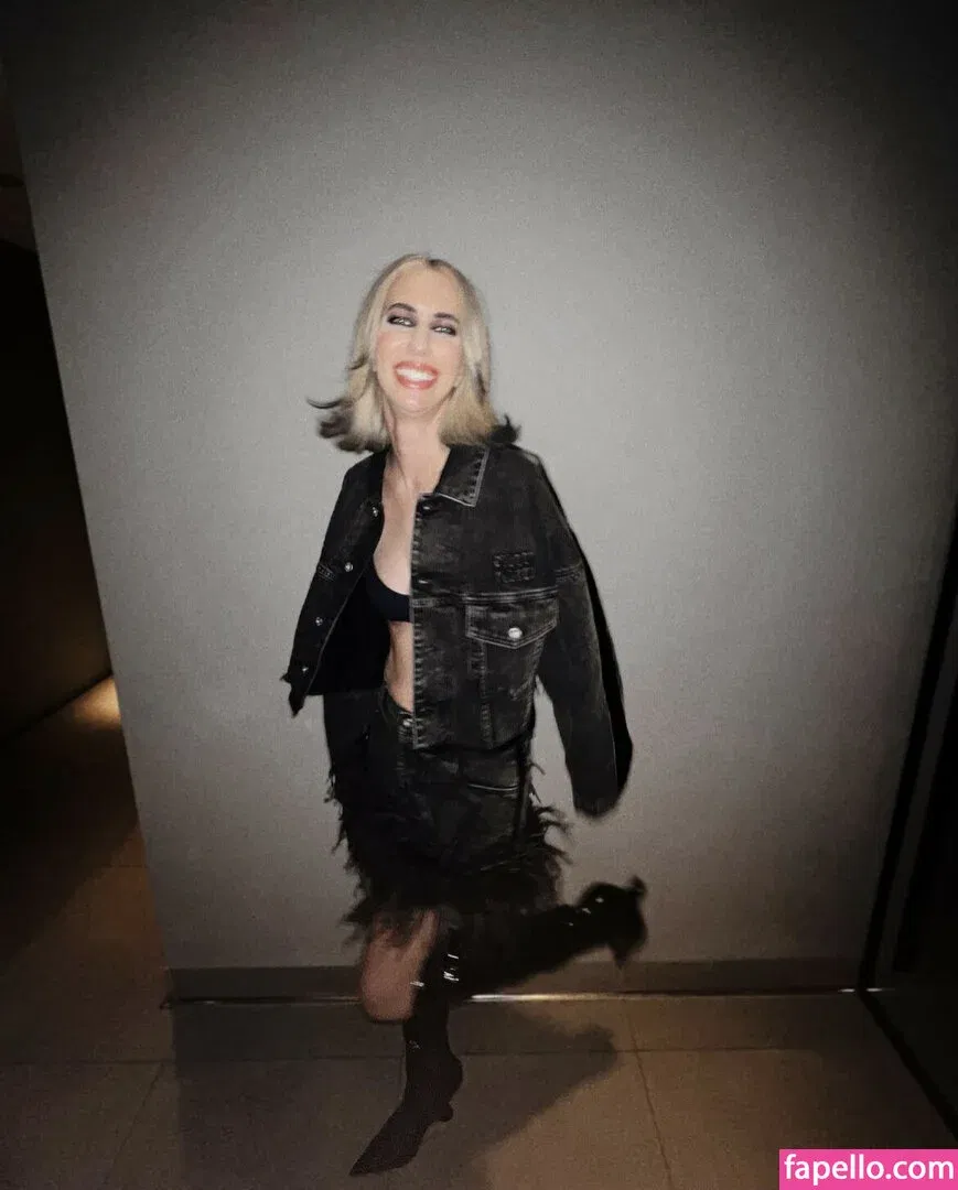 Hila Klein / ethanklein / kleinhila Onlyfans Photo Gallery 