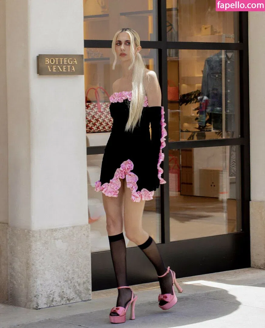 Hila Klein / ethanklein / kleinhila Onlyfans Photo Gallery 