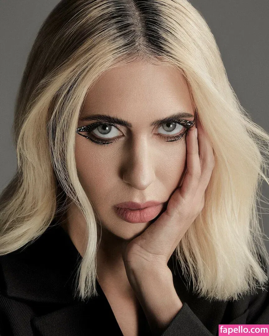 Hila Klein / ethanklein / kleinhila Onlyfans Photo Gallery 