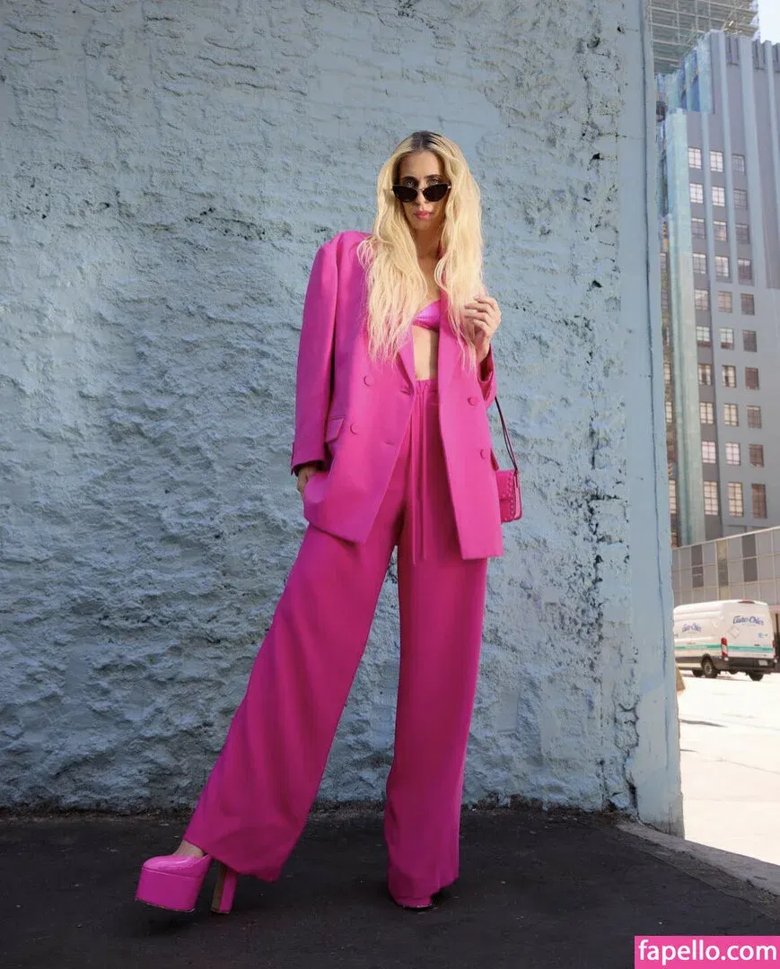 Hila Klein / ethanklein / kleinhila Onlyfans Photo Gallery 