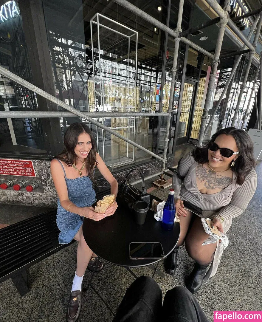 Hila Klein / ethanklein / kleinhila Onlyfans Photo Gallery 