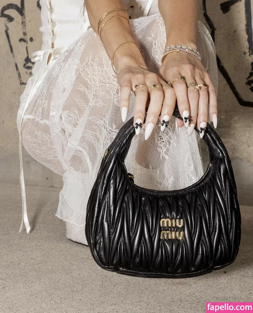 Hila Klein / ethanklein / kleinhila Onlyfans Photo Gallery 