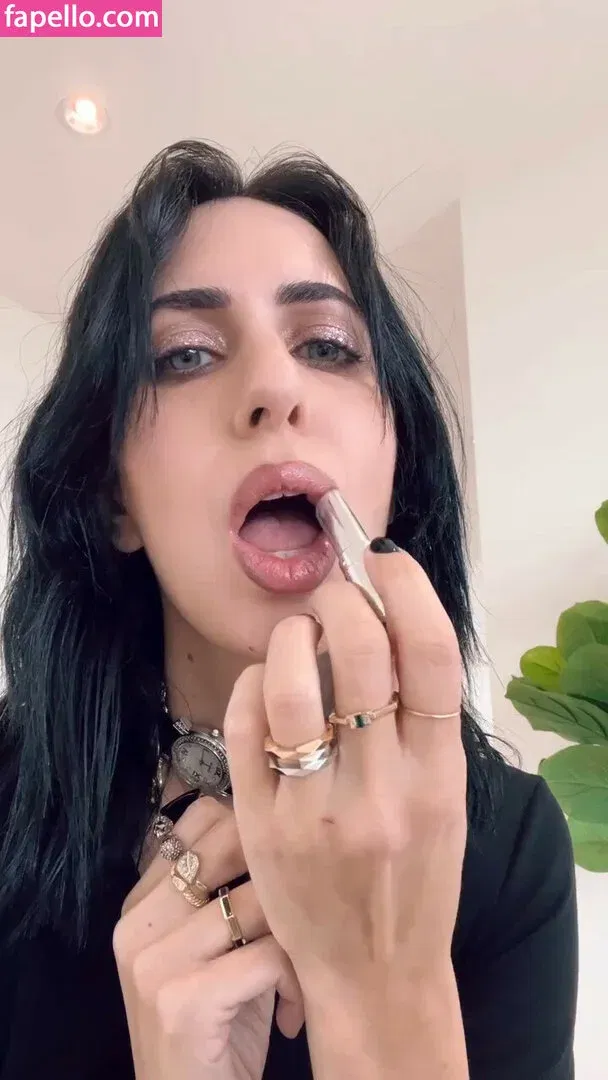 Hila Klein / ethanklein / kleinhila Onlyfans Photo Gallery 