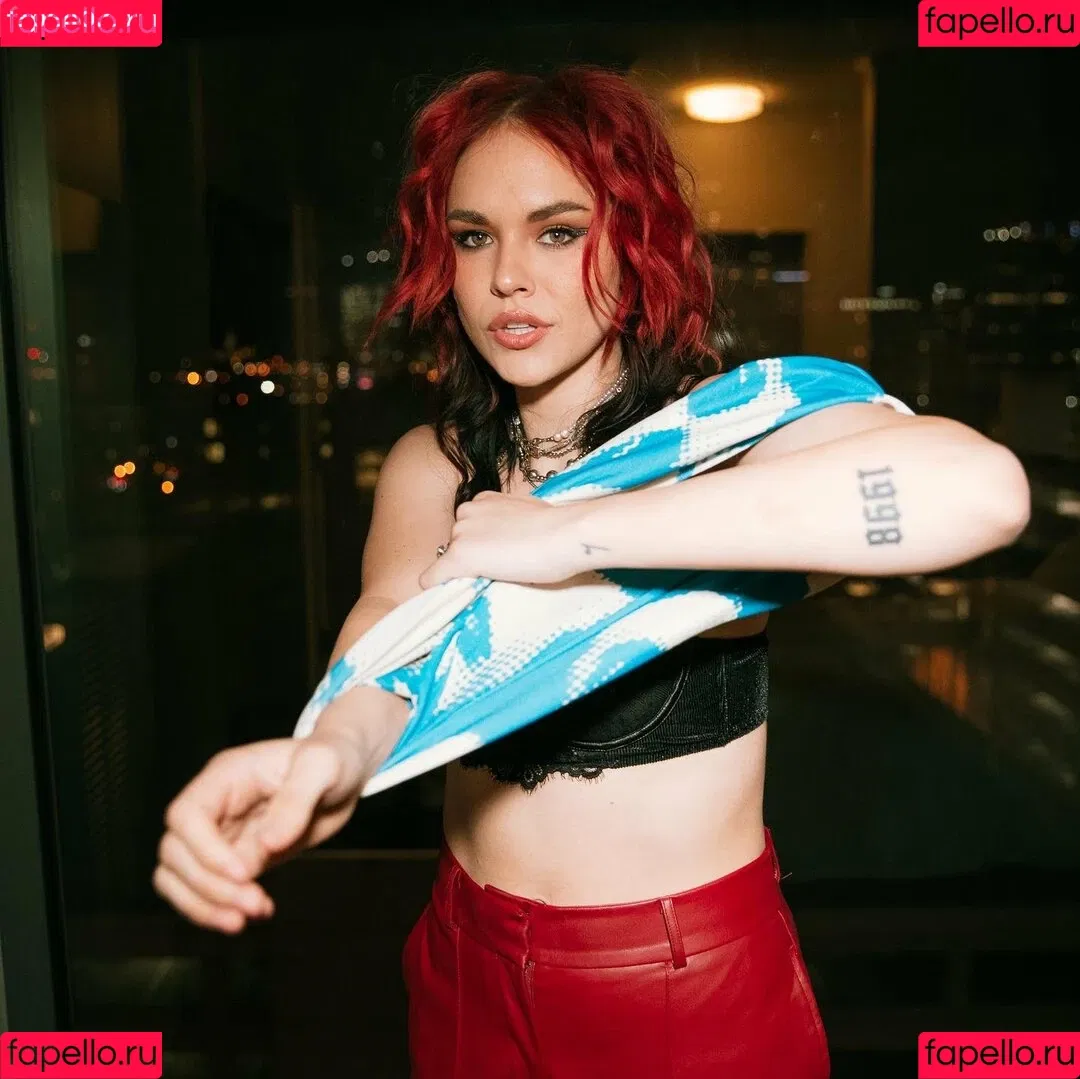 Taylor Upsahl / Upsahl / UpsahlMusic / belgianruse Onlyfans Photo Gallery 