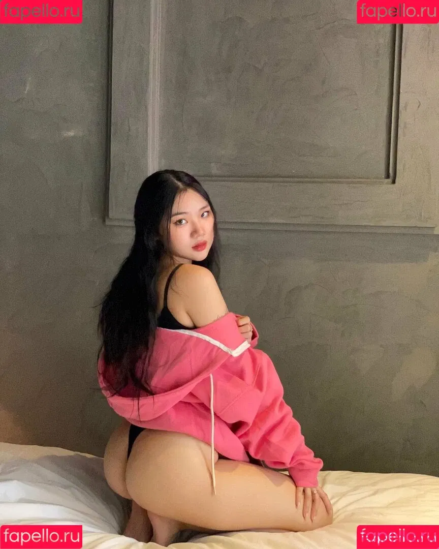 Thanh Nhen / https: / nhennhensohott / th.nhen Onlyfans Photo Gallery 