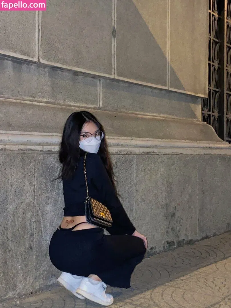 Thanh Nhen / https: / nhennhensohott / th.nhen Onlyfans Photo Gallery 