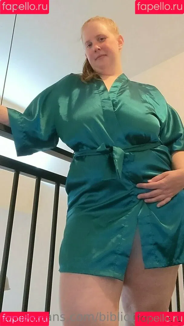 bibliophile120 / bibliophile121 / bibliophile_120 Onlyfans Photo Gallery 