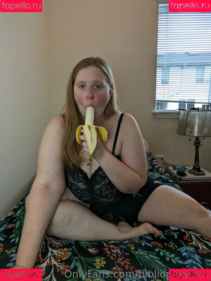 bibliophile120 / bibliophile121 / bibliophile_120 Onlyfans Photo Gallery 