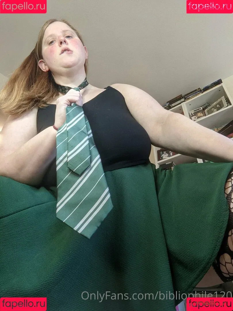 bibliophile120 / bibliophile121 / bibliophile_120 Onlyfans Photo Gallery 
