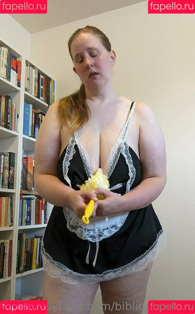 bibliophile120 / bibliophile121 / bibliophile_120 Onlyfans Photo Gallery 