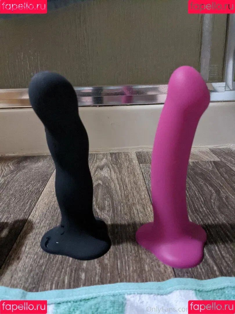 bibliophile120 / bibliophile121 / bibliophile_120 Onlyfans Photo Gallery 