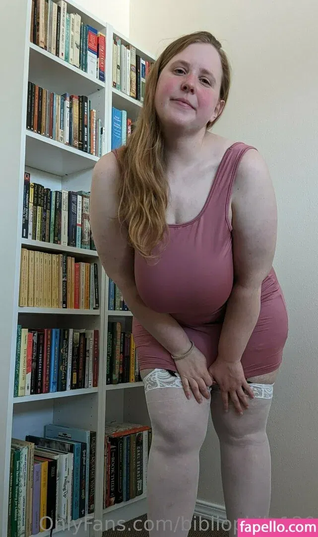 bibliophile120 / bibliophile121 / bibliophile_120 Onlyfans Photo Gallery 