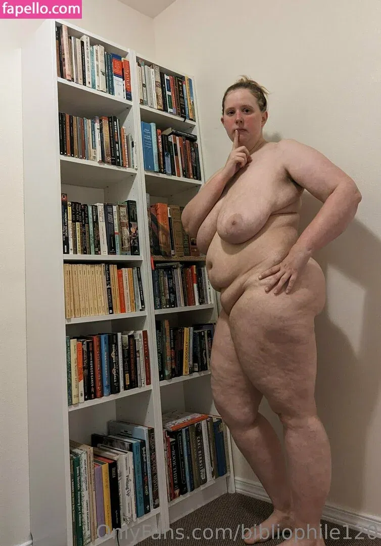 bibliophile120 / bibliophile121 / bibliophile_120 Onlyfans Photo Gallery 