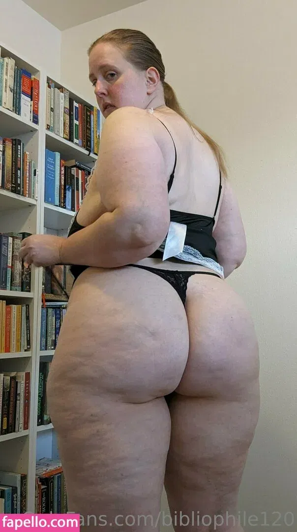 bibliophile120 / bibliophile121 / bibliophile_120 Onlyfans Photo Gallery 