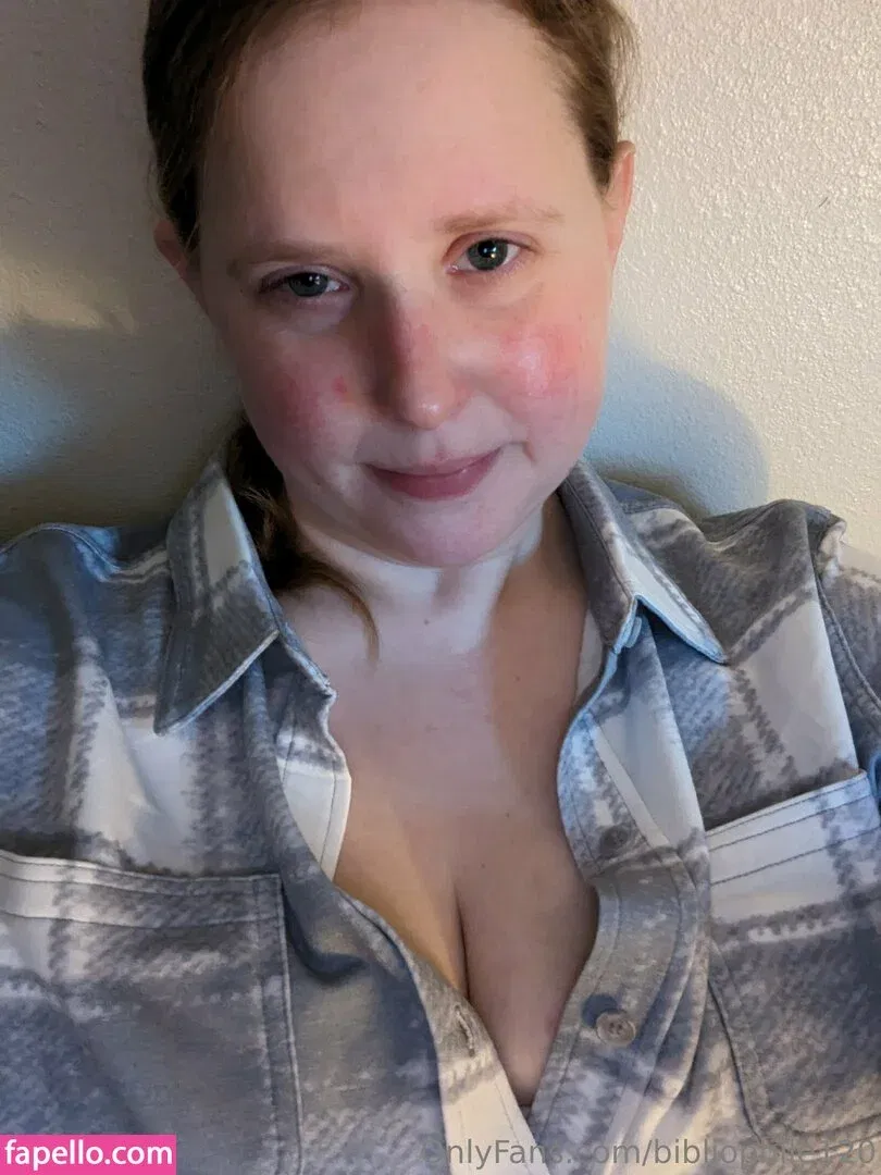 bibliophile120 / bibliophile121 / bibliophile_120 Onlyfans Photo Gallery 