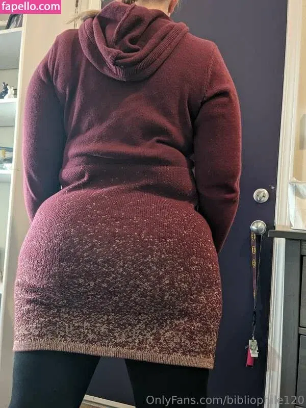 bibliophile120 / bibliophile121 / bibliophile_120 Onlyfans Photo Gallery 