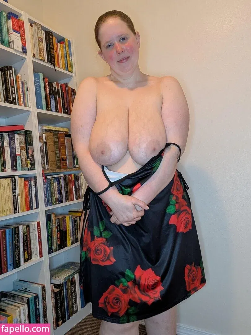 bibliophile120 / bibliophile121 / bibliophile_120 Onlyfans Photo Gallery 