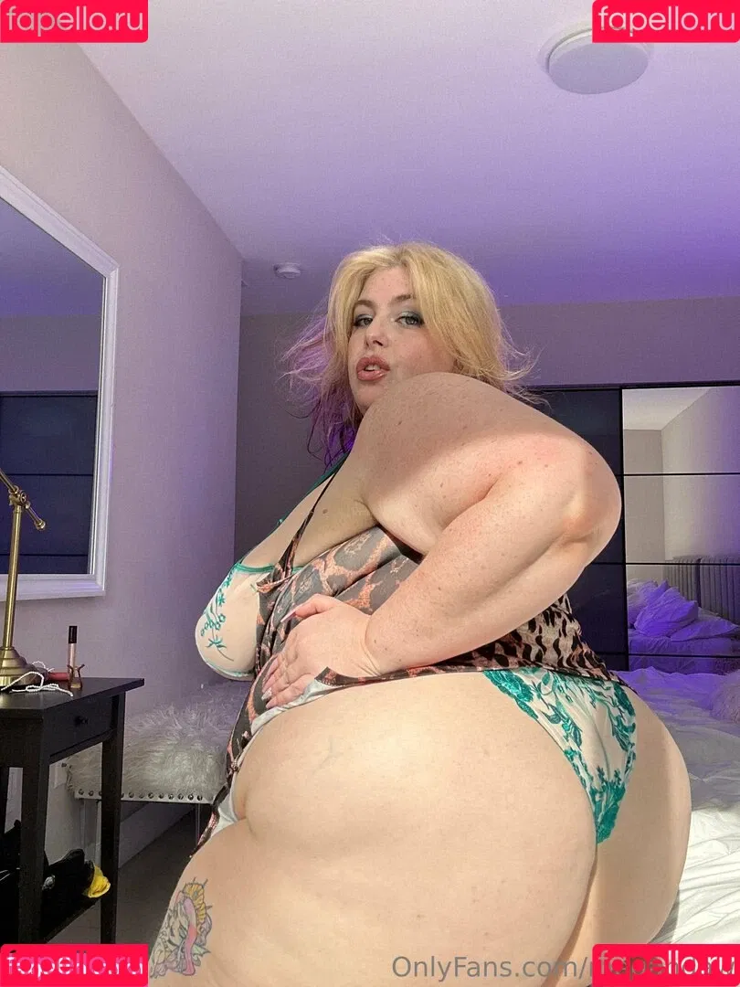 megandaw / megdaw_ Onlyfans Photo Gallery 