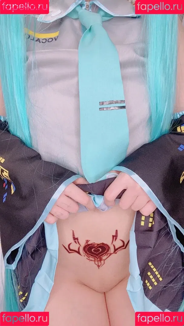 Comonun / como.exe / hitori.exe Onlyfans Photo Gallery 